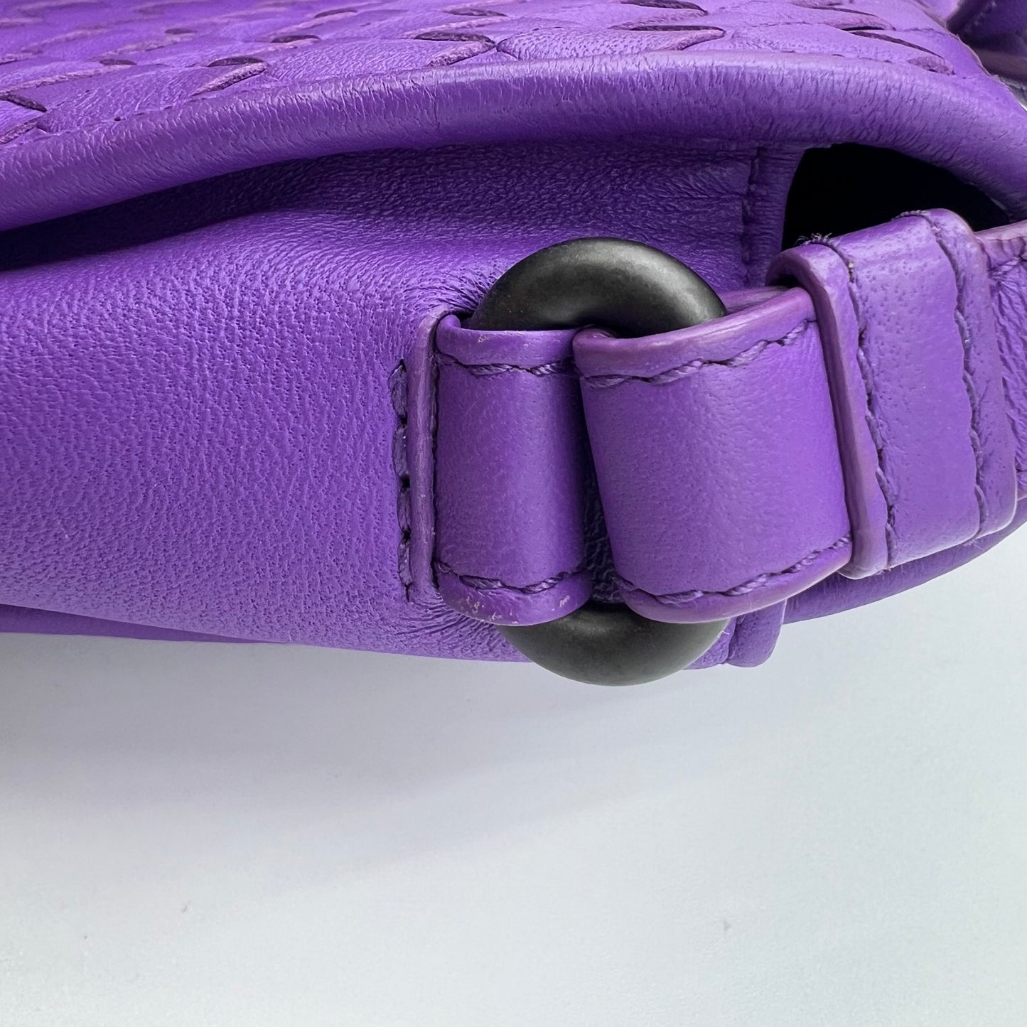 Intrecciato Messenger Bag Violet Purple