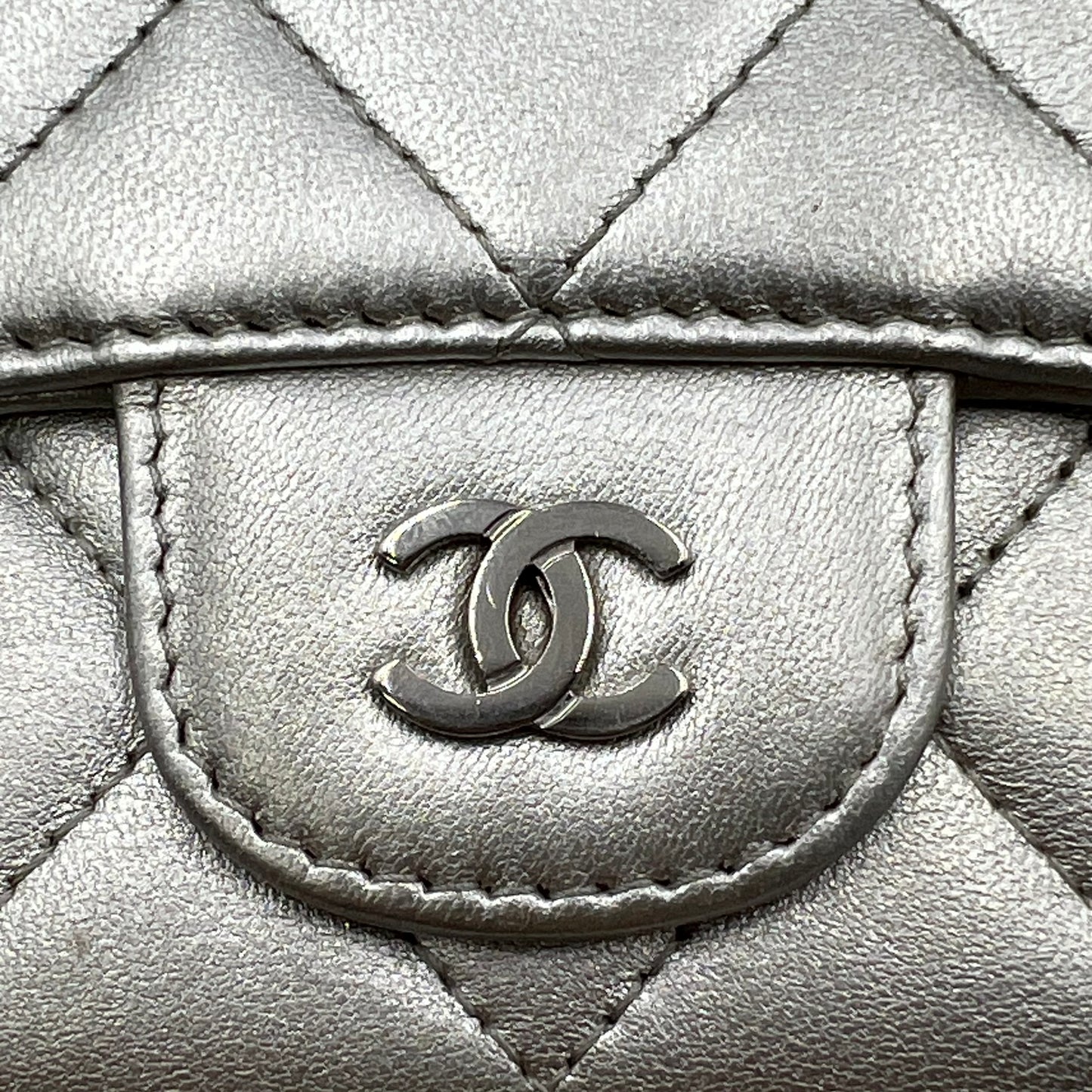L-Flap Wallet Quilted Lambskin Long Silver