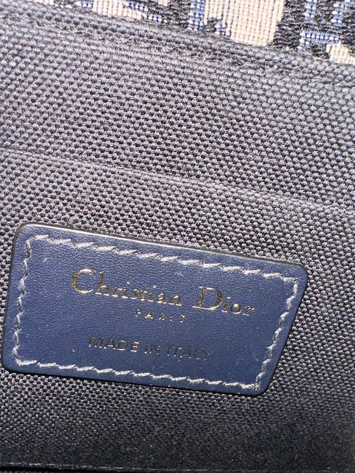 30 Montaigne Box Bag Oblique Canvas