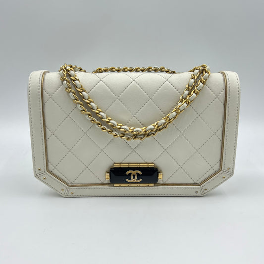 Chanel Timeless/classique leather crossbody bag