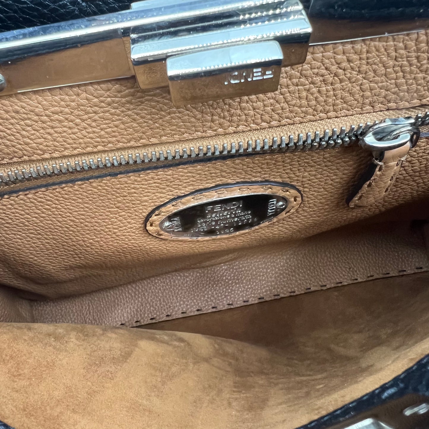 Peekaboo Bag Rigid Leather Regular Medium