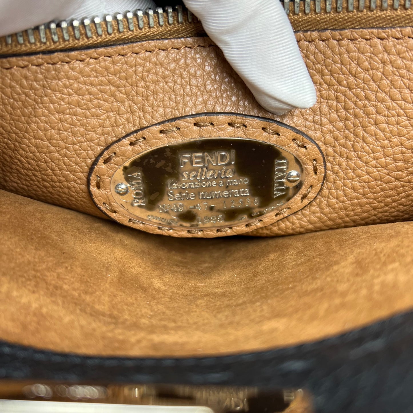 Peekaboo Bag Rigid Leather Regular Medium