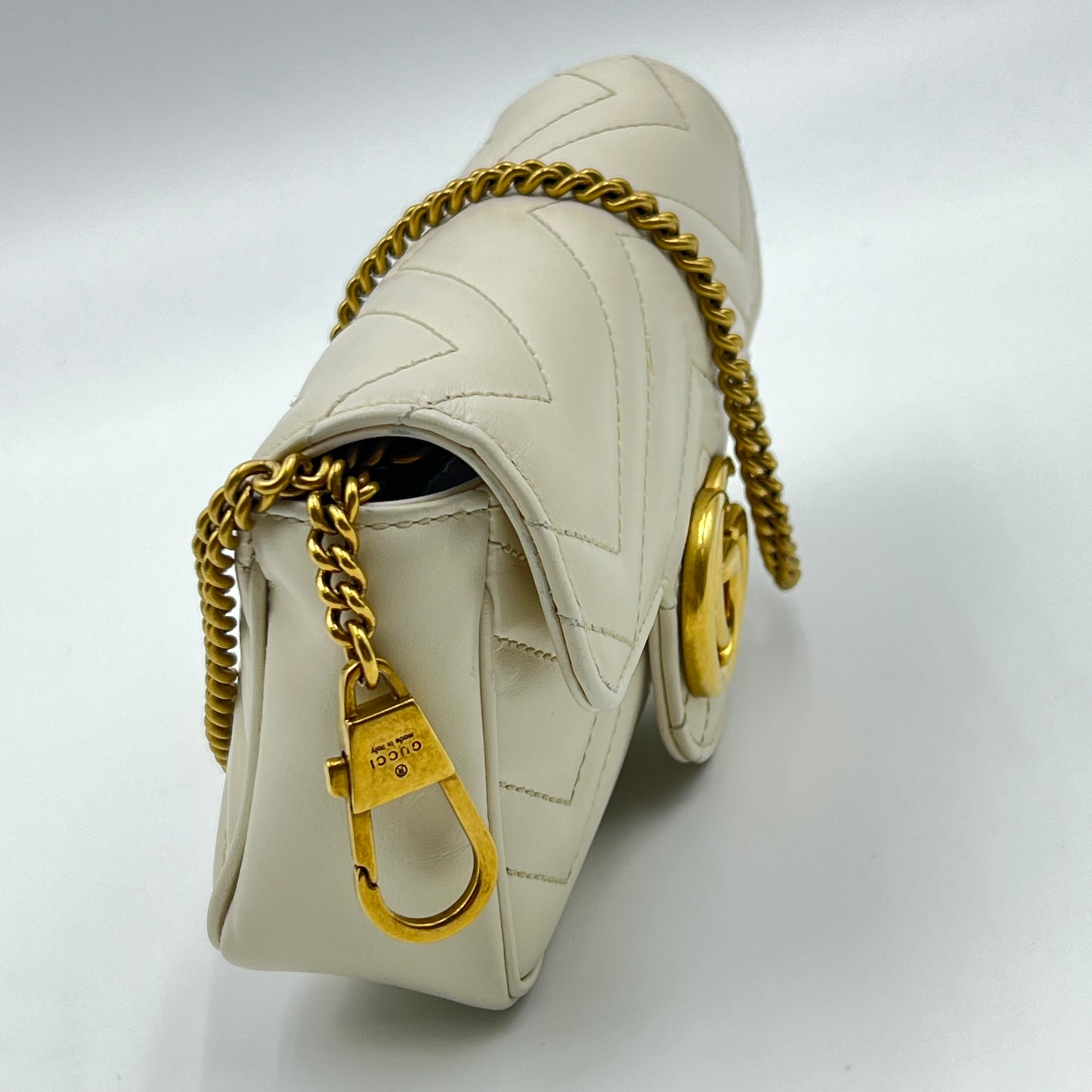 Calfskin Matelasse Super Mini GG Marmont Shoulder Bag White