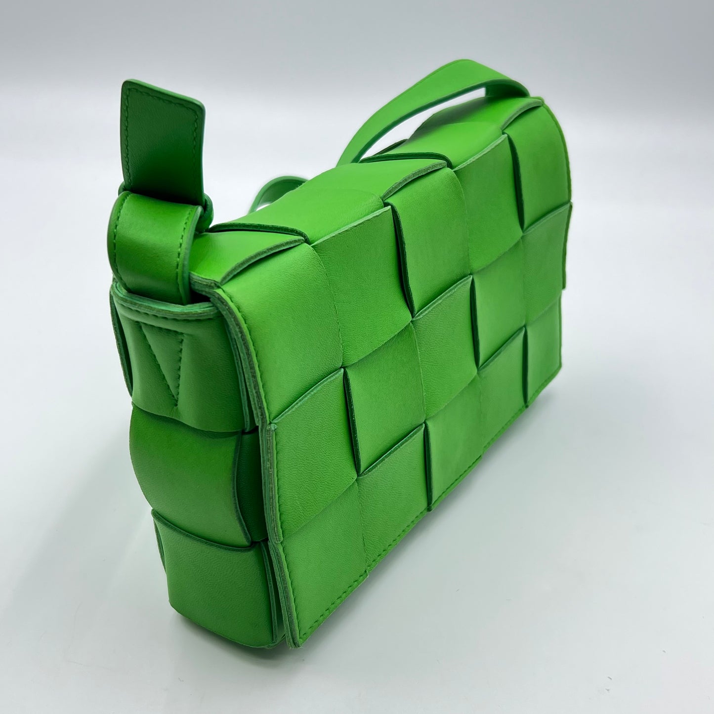 Lambskin Maxi Intrecciato Cassette Crossbody Bag Grass