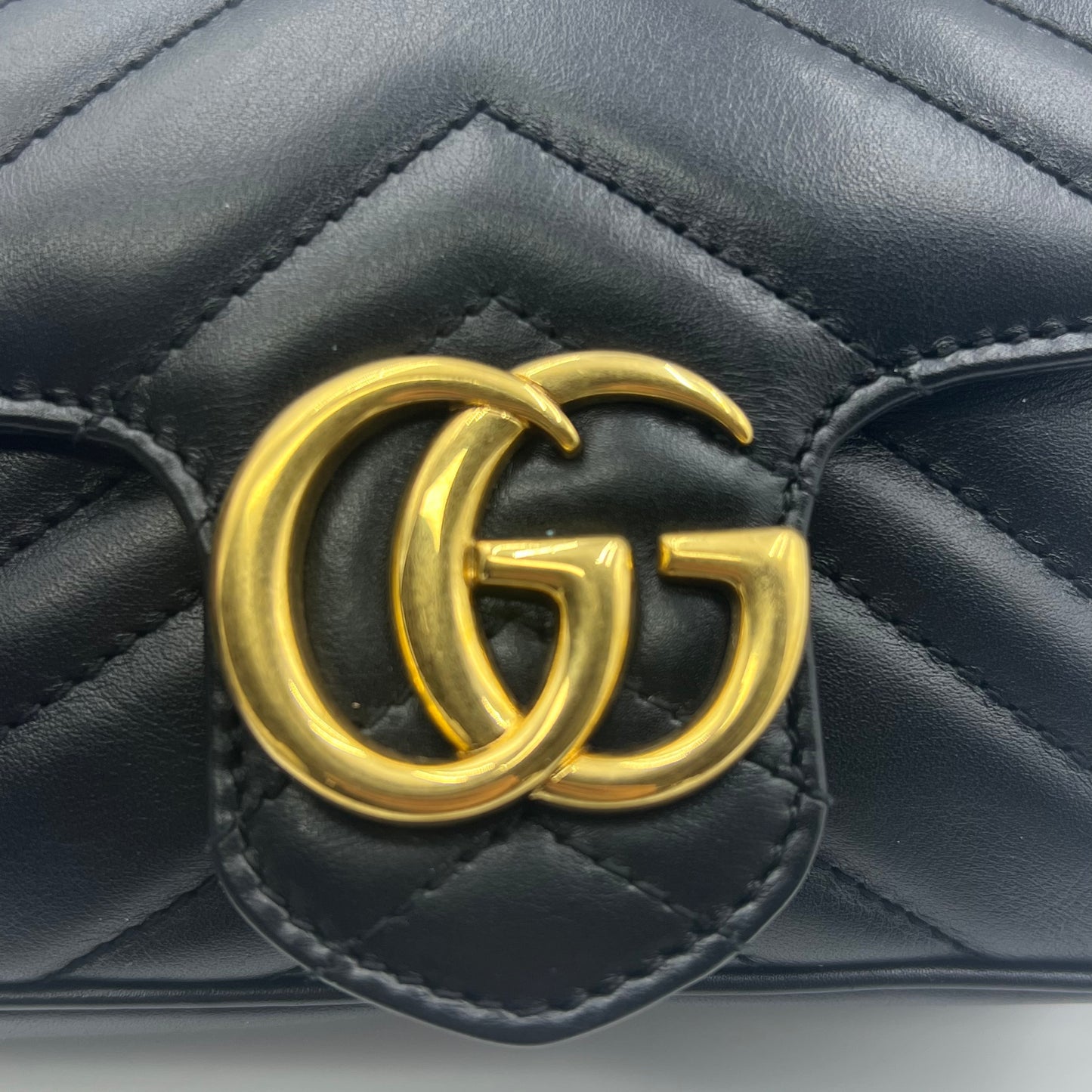 Calfskin Matelasse Super Mini GG Marmont Shoulder Bag Black