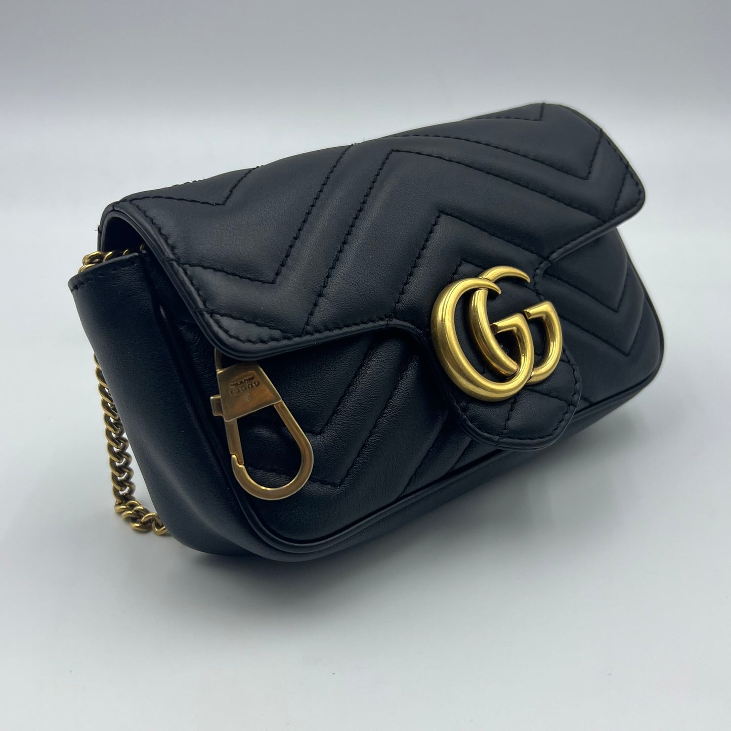 Calfskin Matelasse Super Mini GG Marmont Shoulder Bag Black