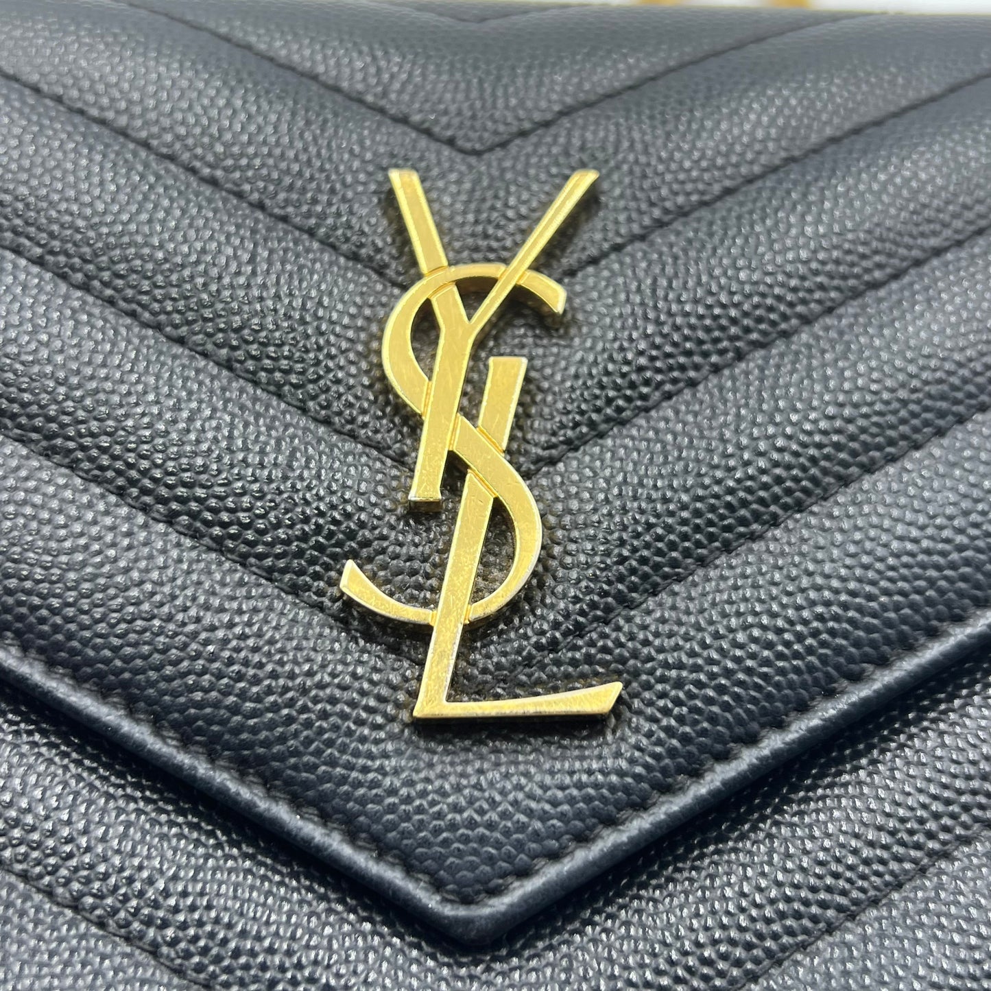 enveloppe leather crossbody bag