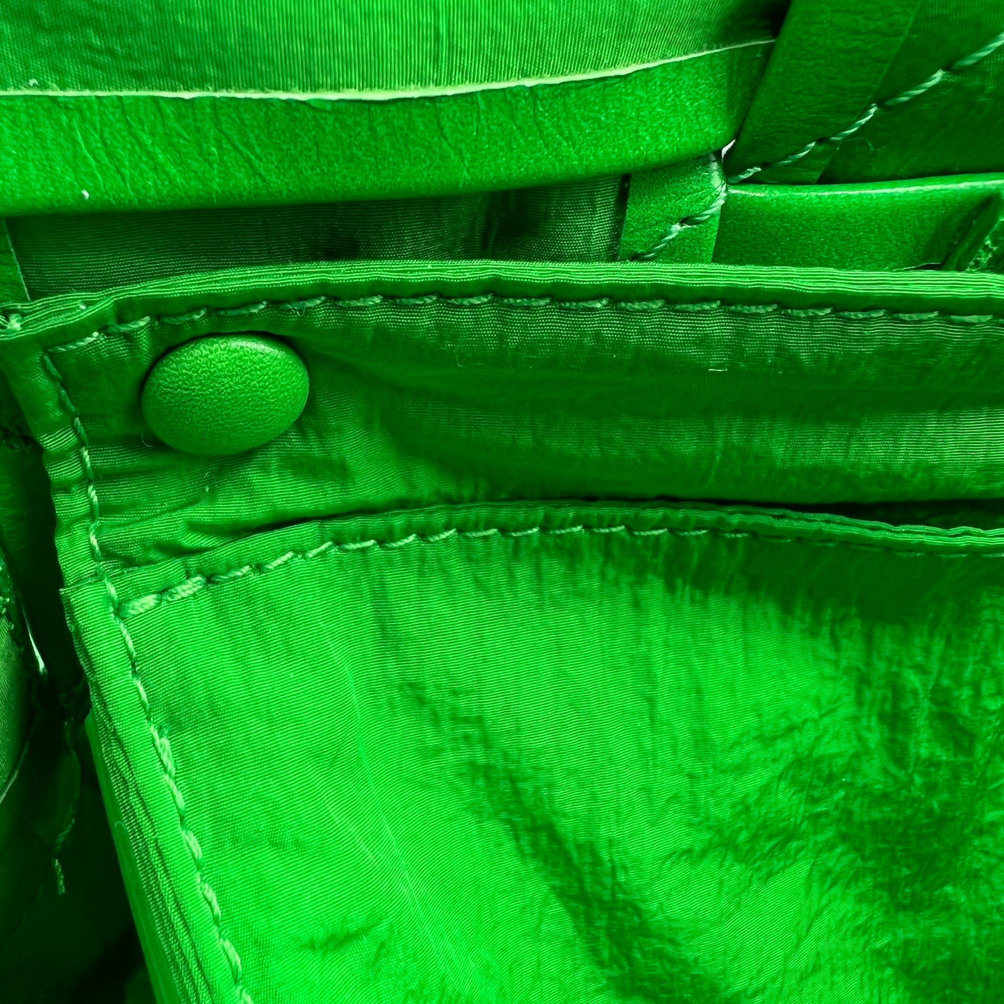Paper Calfskin Intreccio Cassette Belt Bag Parakeet