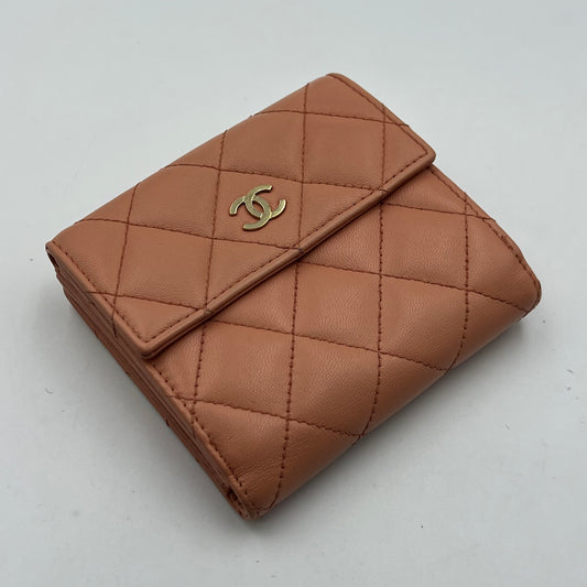 Lambskin Classic Bifold Flap Wallet