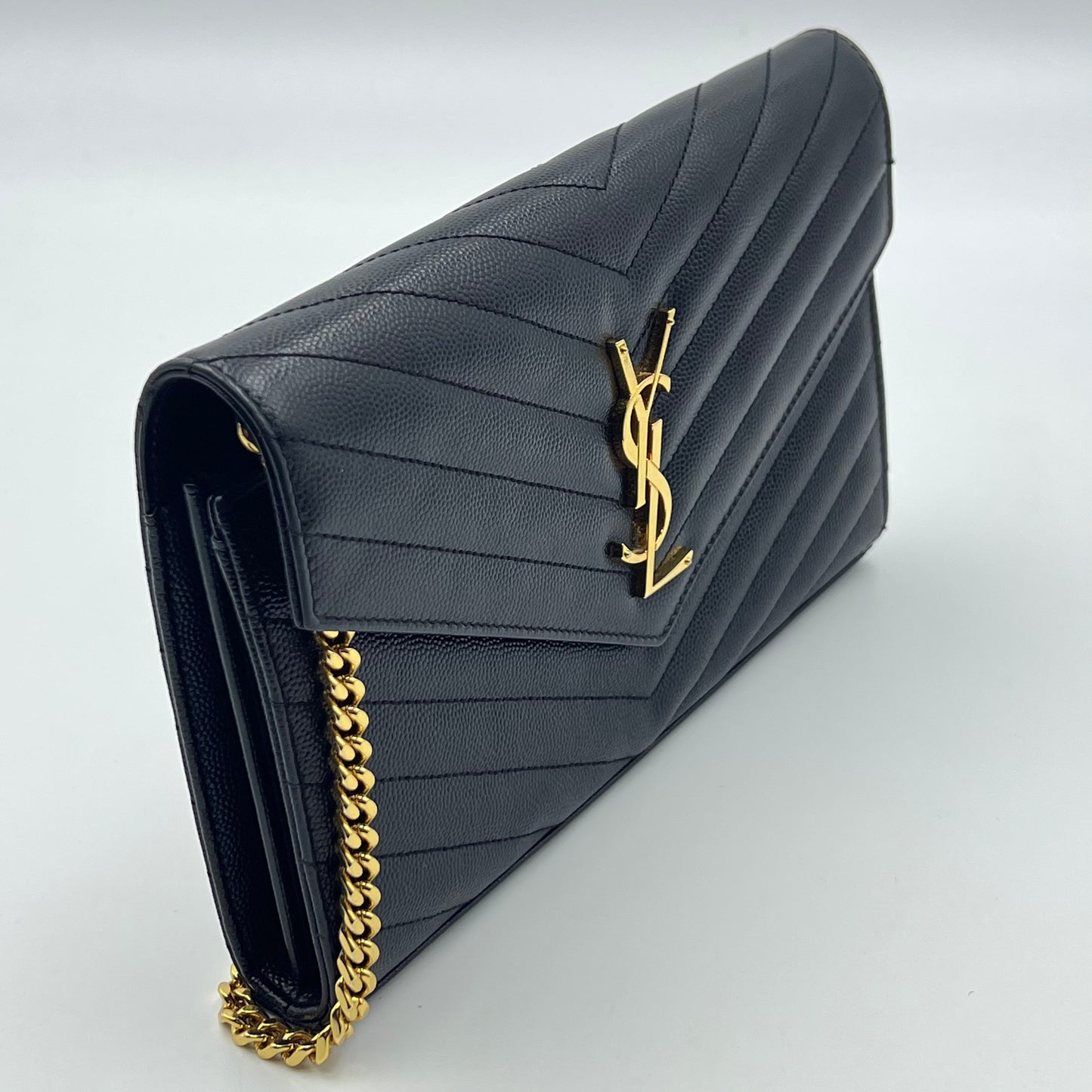 CLASSIC CASSANDRE CHAIN WALLET IN GRAIN DE POUDRE LEATHER