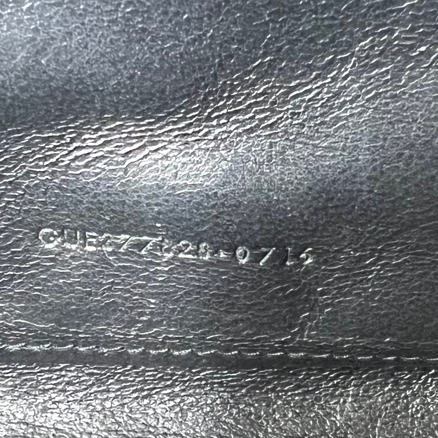 CLASSIC CASSANDRE CHAIN WALLET IN GRAIN DE POUDRE LEATHER