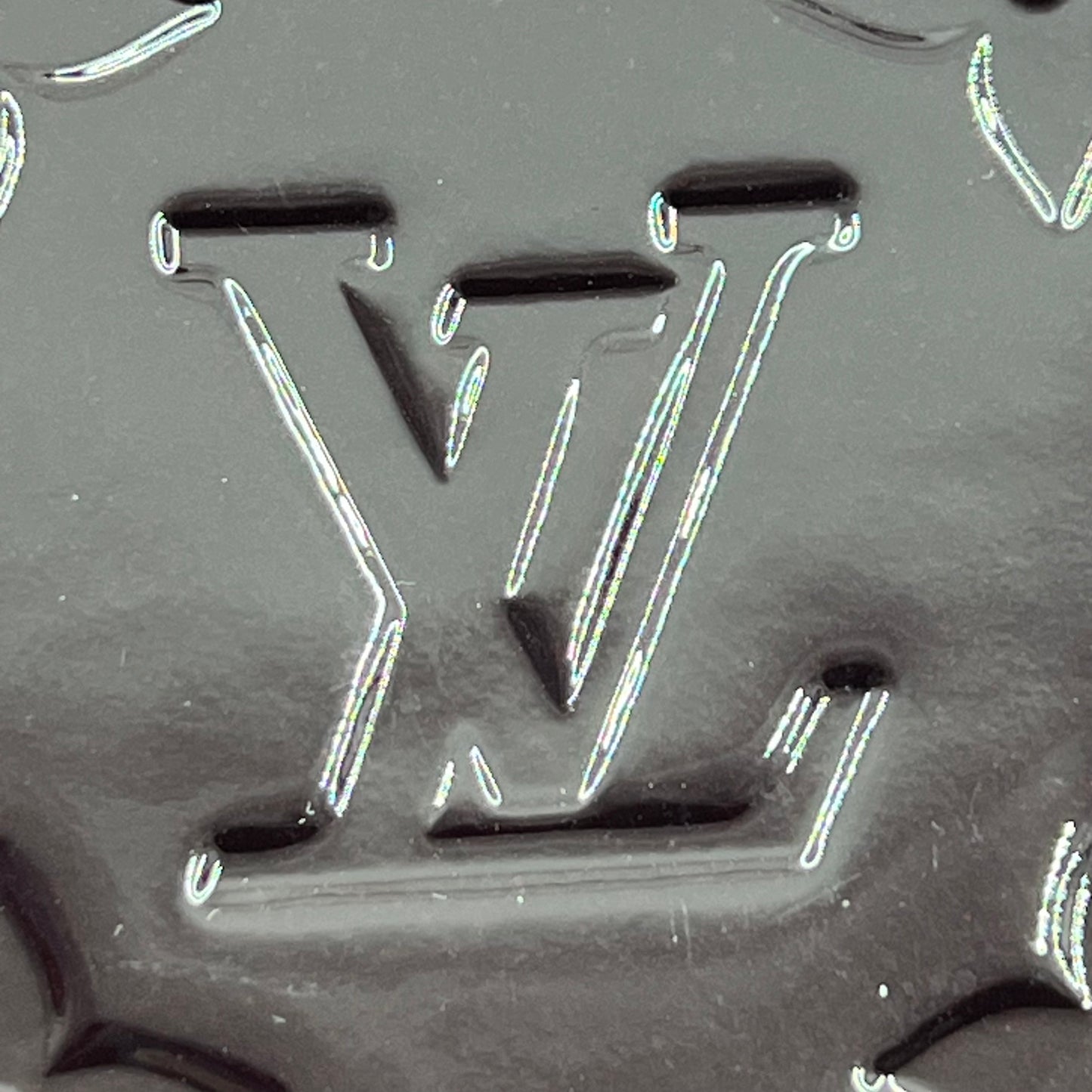 Monogram Vernis Montaigne MM
