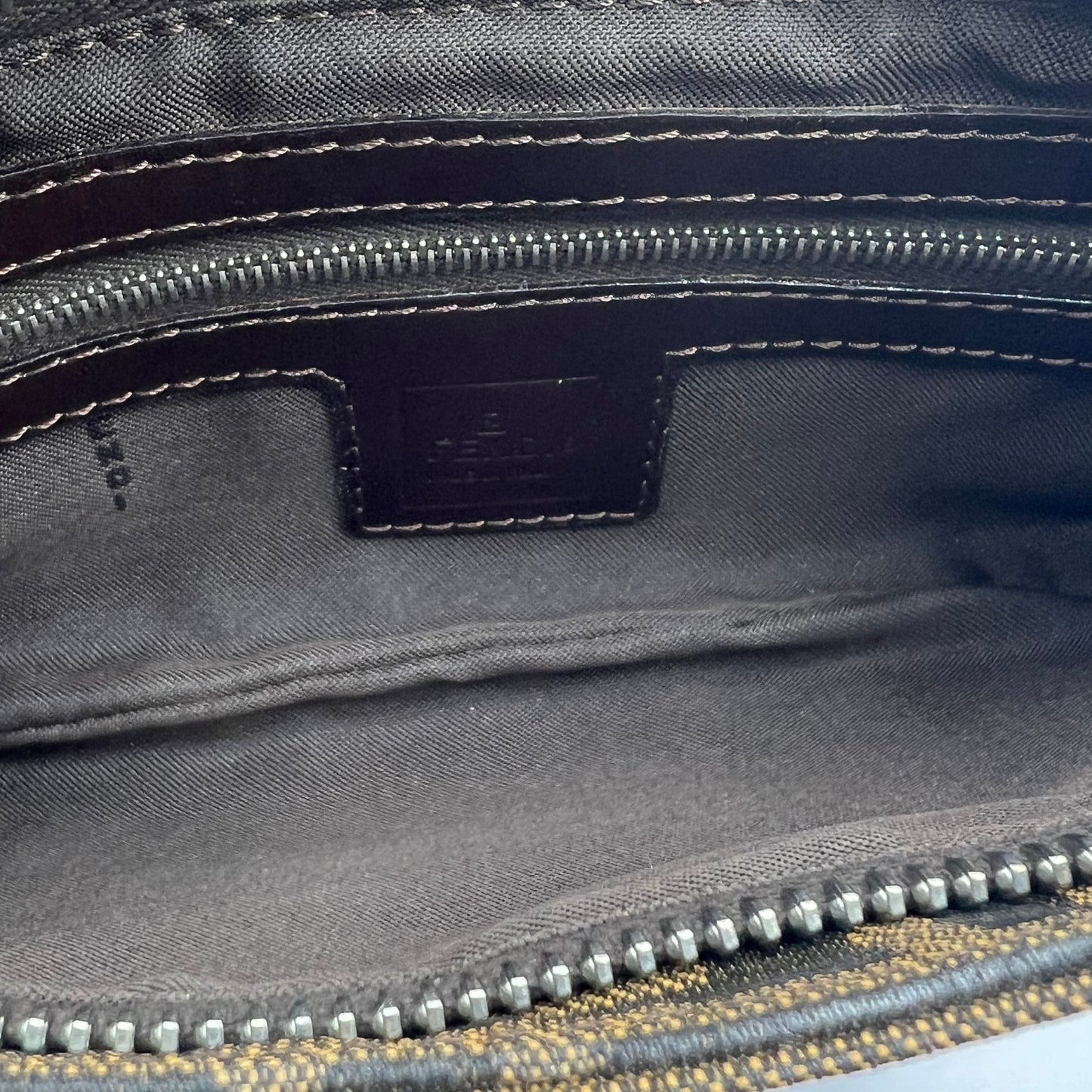 Baguette leather handbag