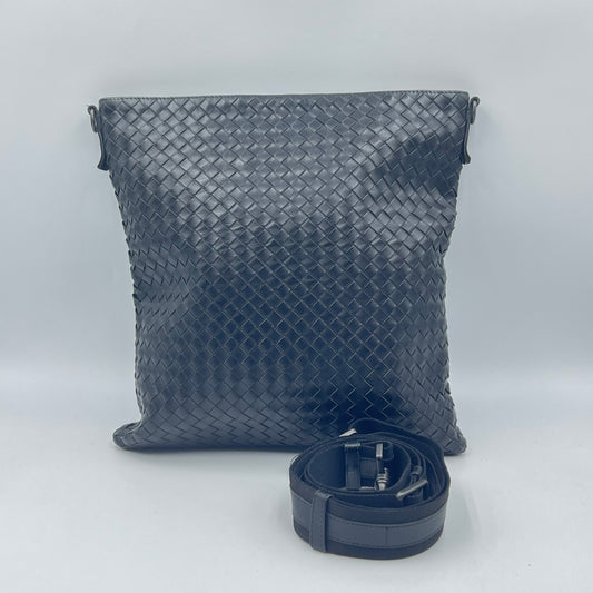 Nappa Intrecciato VN crossbody bag