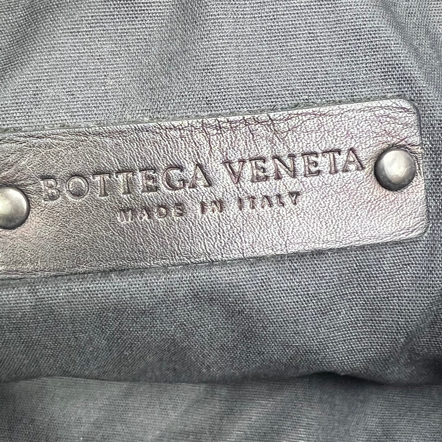 Nappa Intrecciato VN crossbody bag