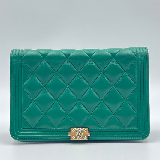 Lambskin Boy Wallet On Chain Forest Green