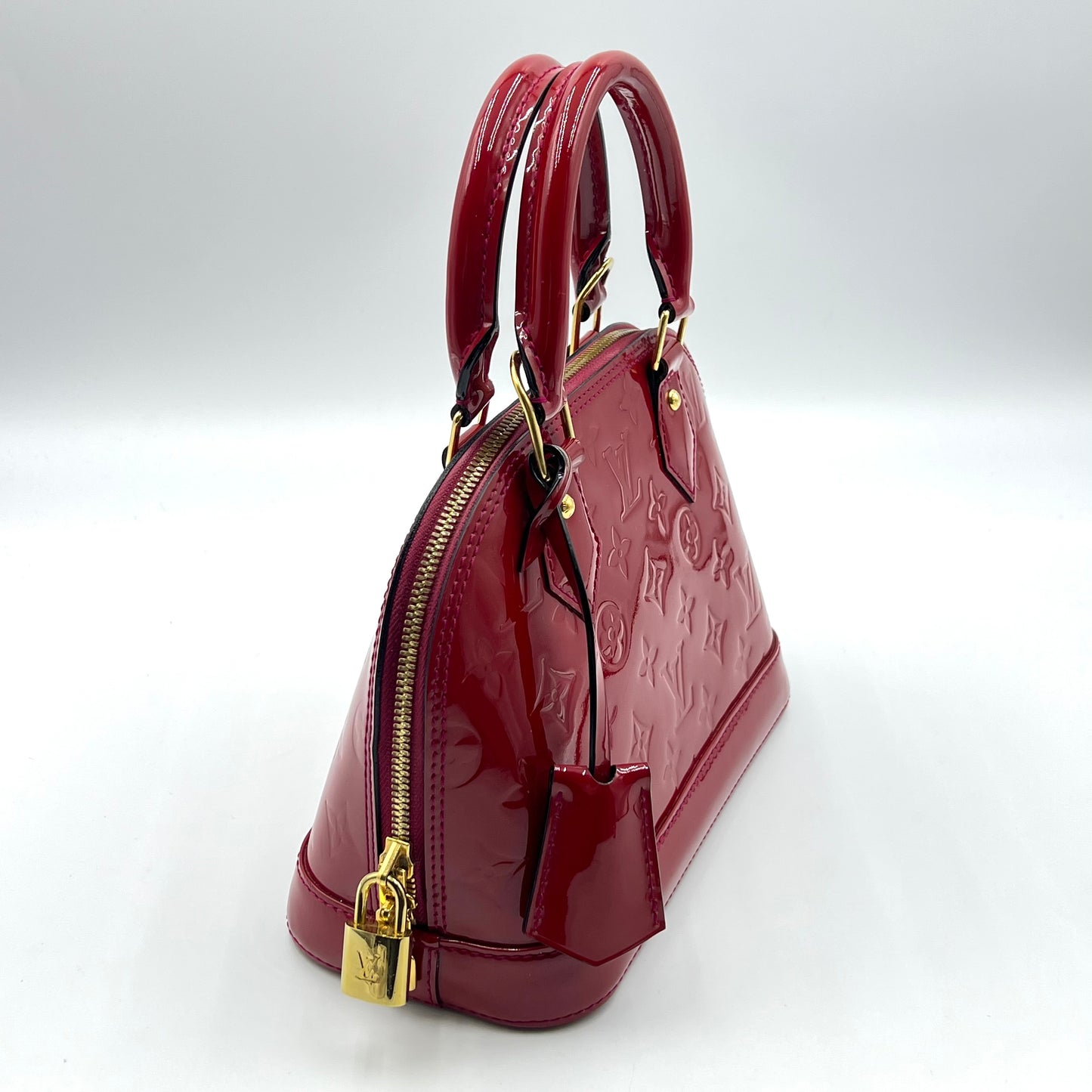 Vernis Patent Leather Alma BB Cherry