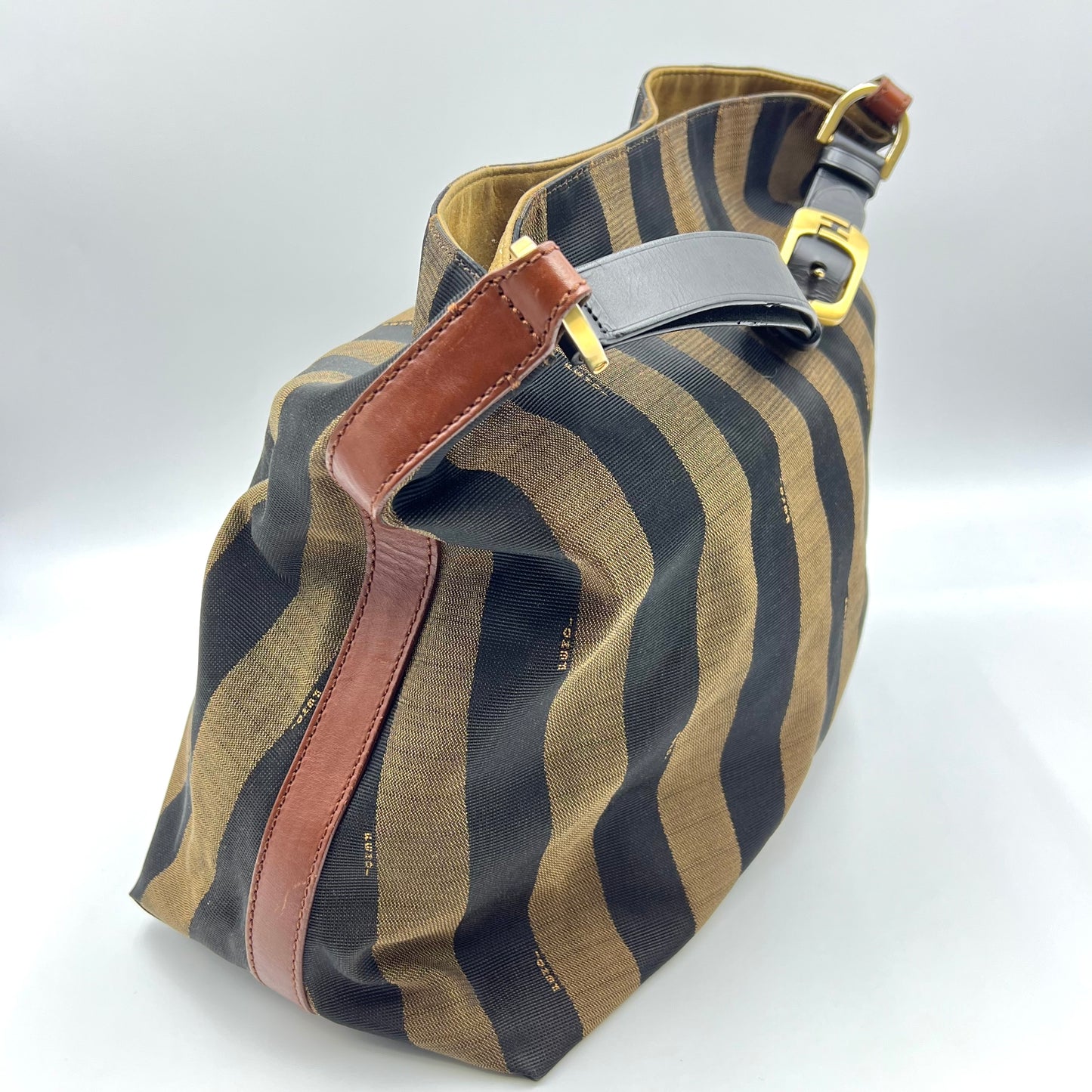 Pequin Cuoio Vegetale Large Hobo Tobaccoo Black Cuoio