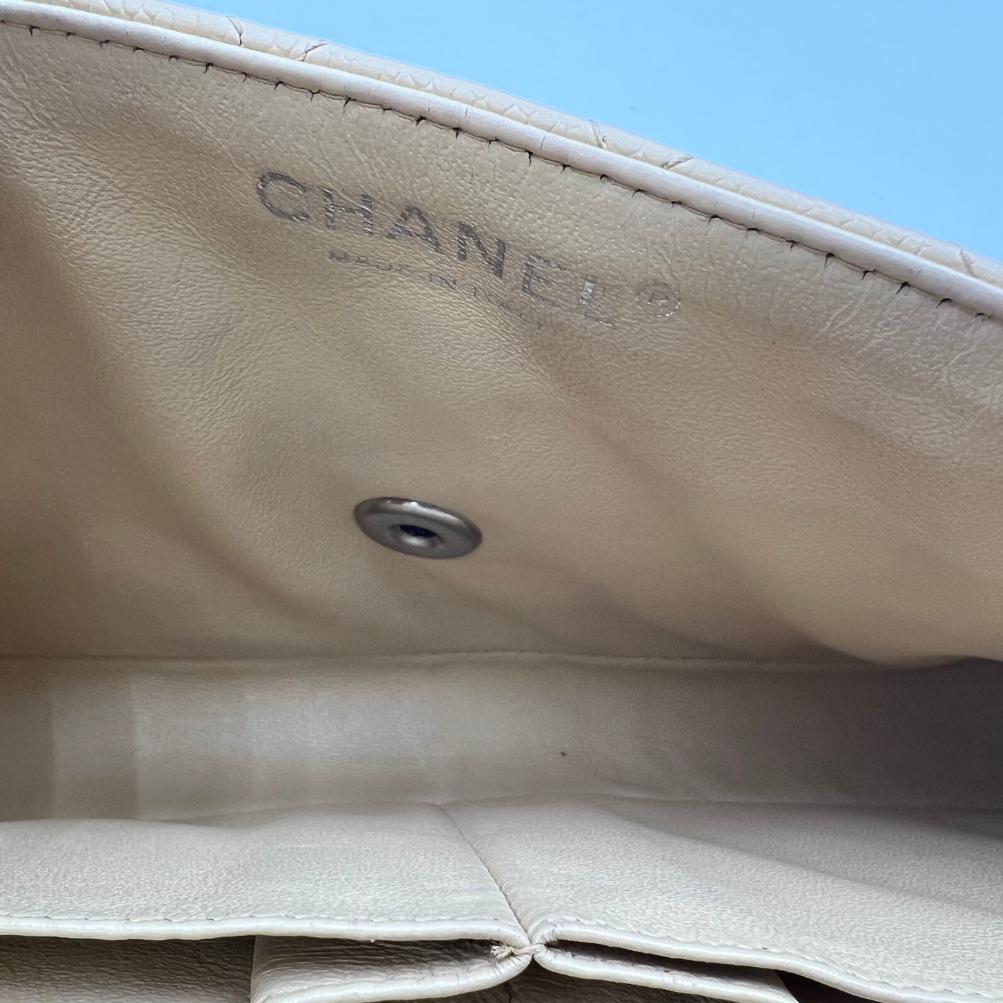 Caviar Quilted East West Flap Beige Clair