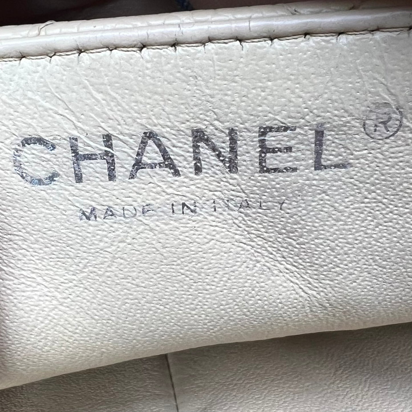 Caviar Quilted East West Flap Beige Clair