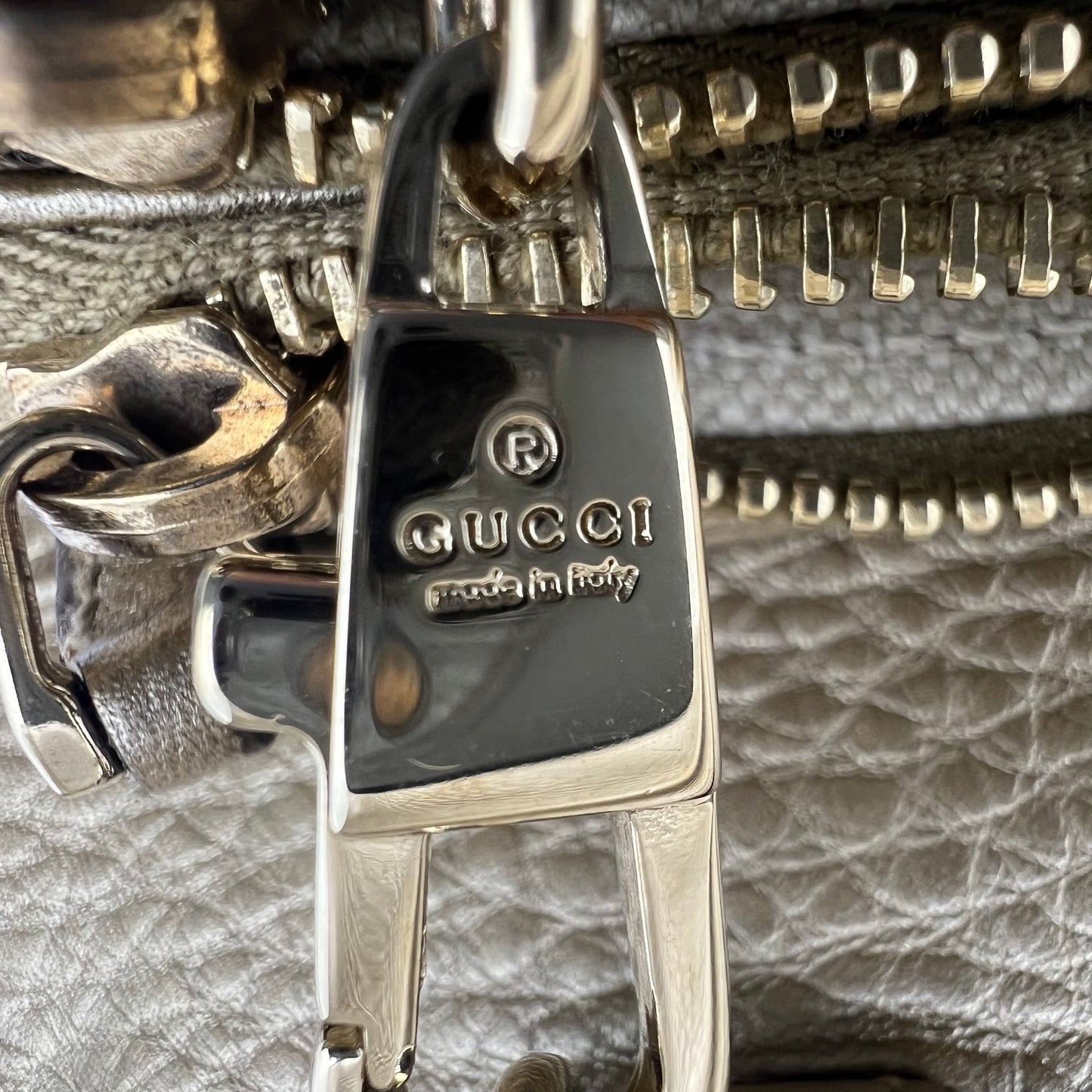 Piston Lock Gold Metallic