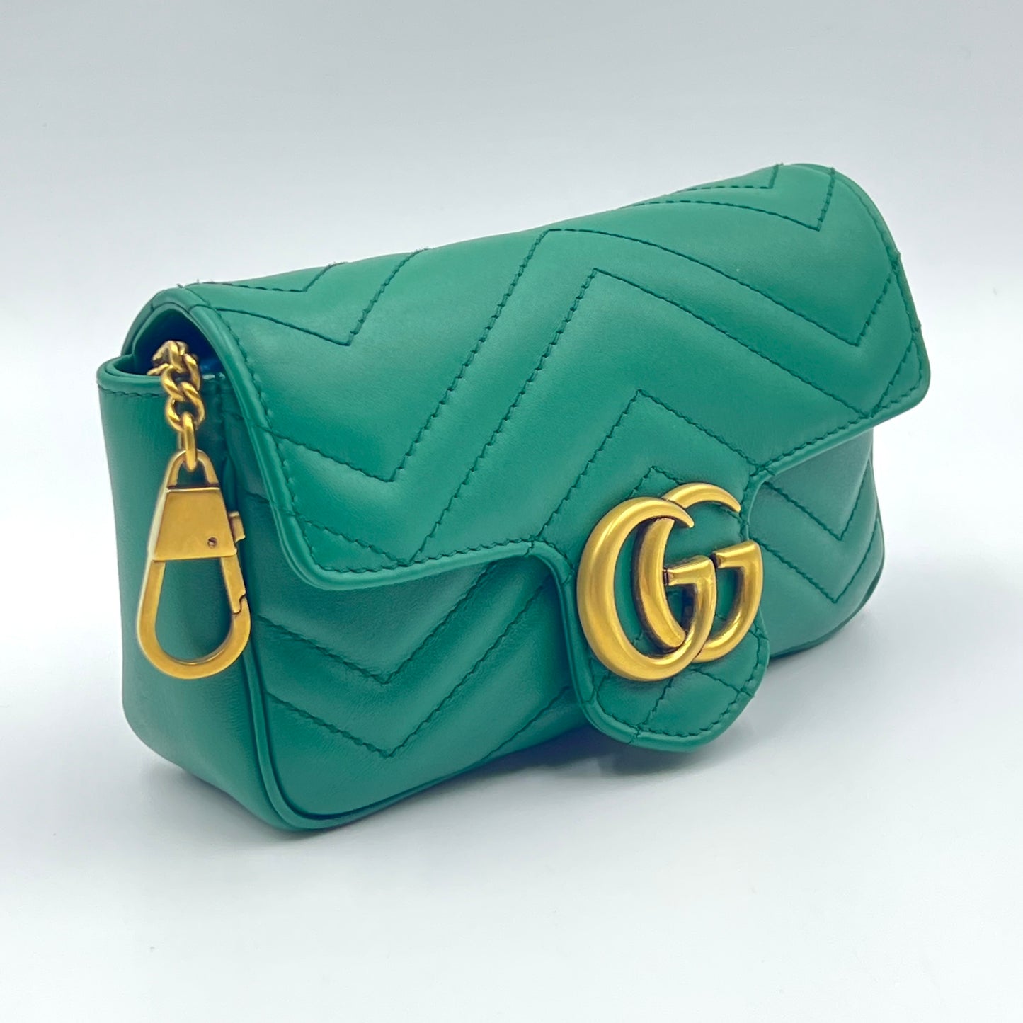 Calfskin Matelasse Super Mini GG Marmont Shoulder Bag Emerald Green