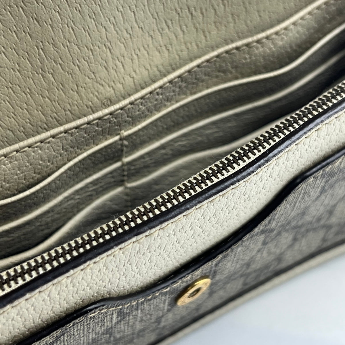 Queen Margaret Chain Wallet GG Coated Canvas Mini — view 4 of 6 Queen Margaret Chain Wallet GG Coated Canvas Mini, view 4 of 6