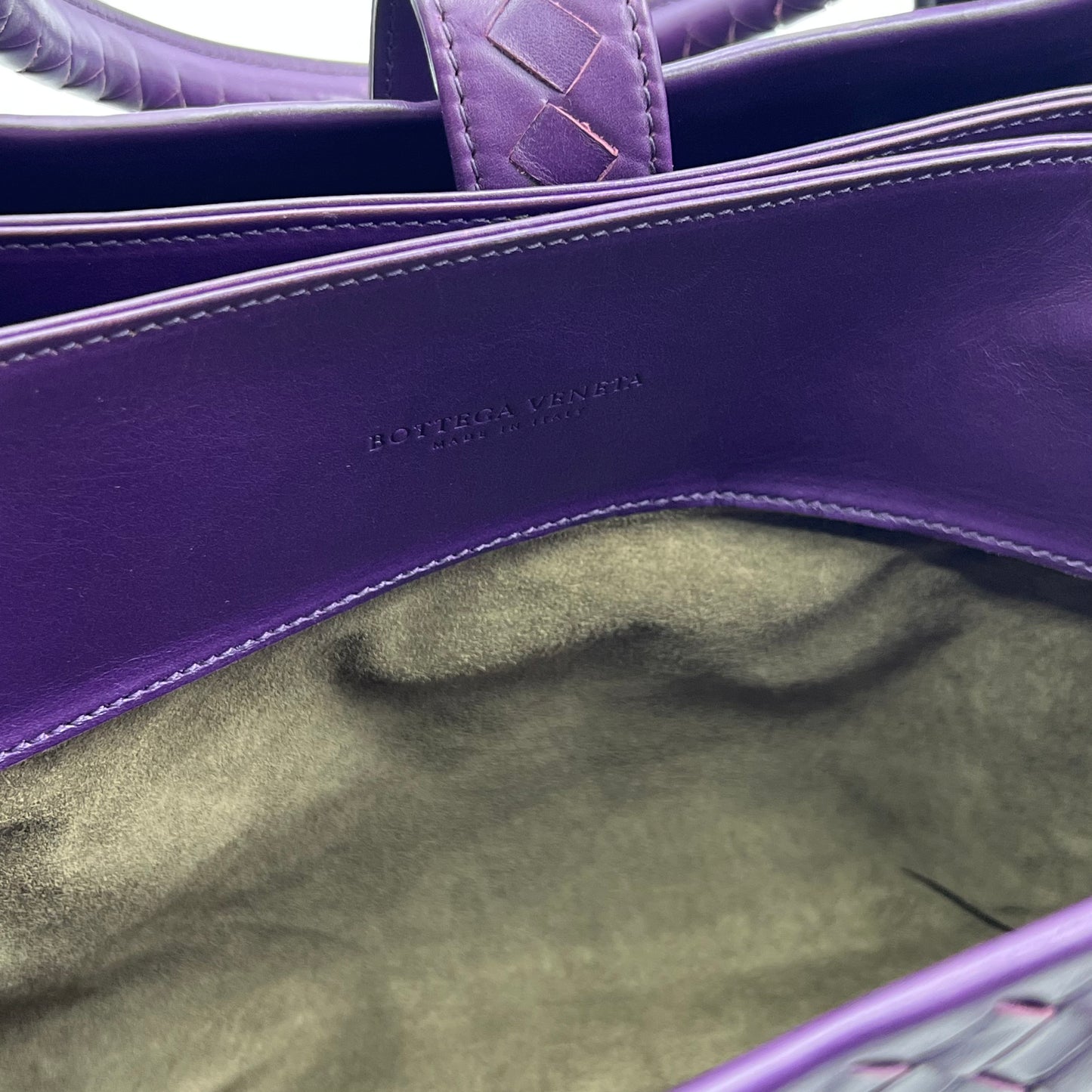 Medium Intrecciato Roma Tote Purple