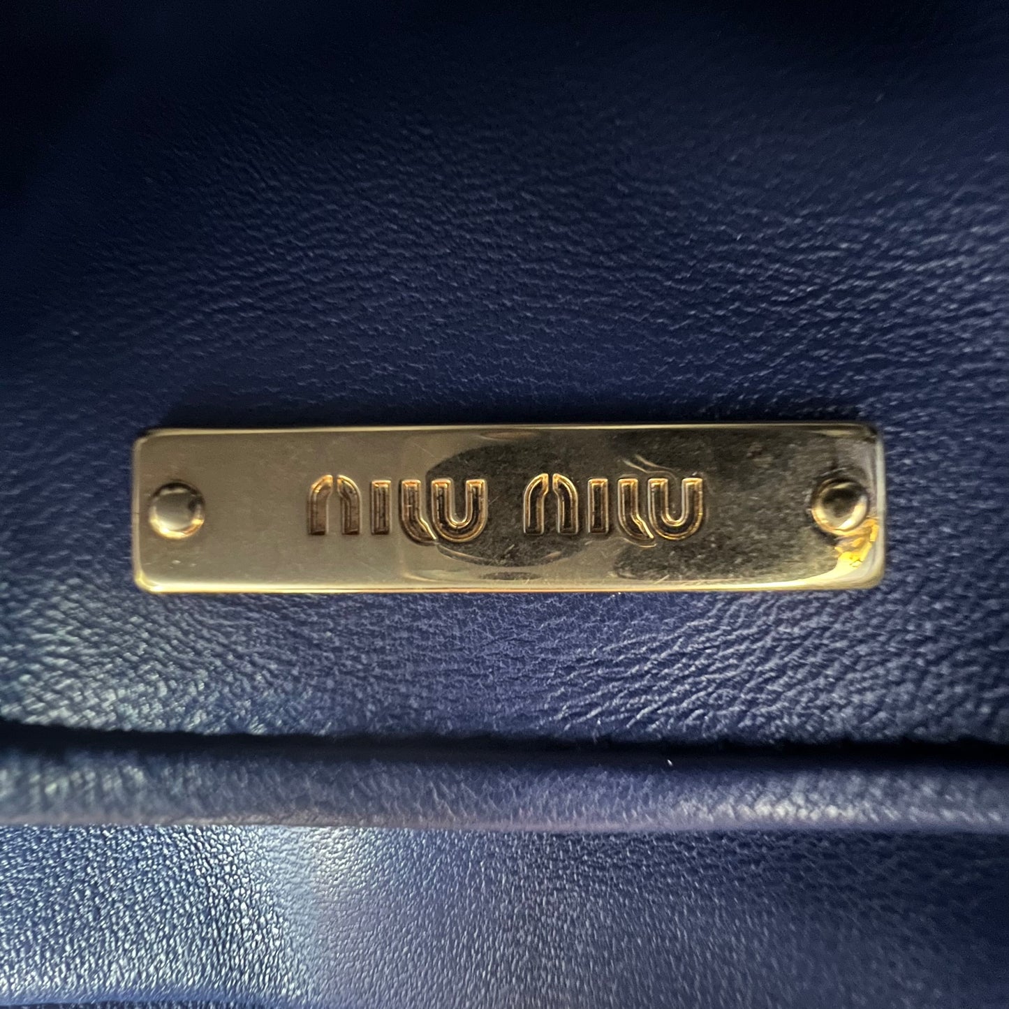 Matelasse Wrislet Clutch Bag Blue