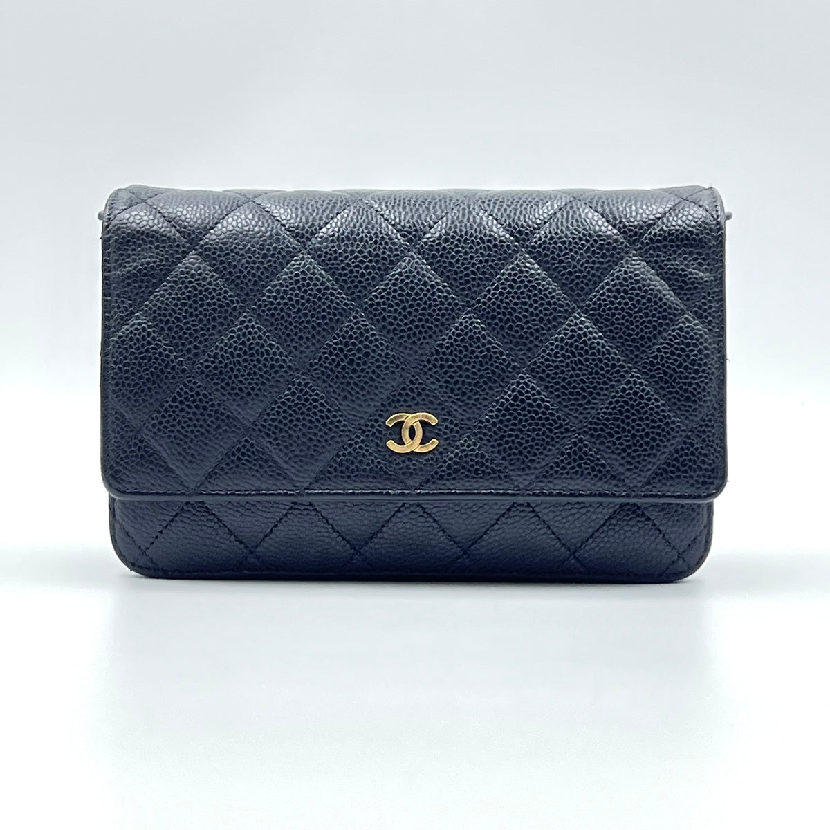 Caviar Quilted Wallet on Chain WOC Black