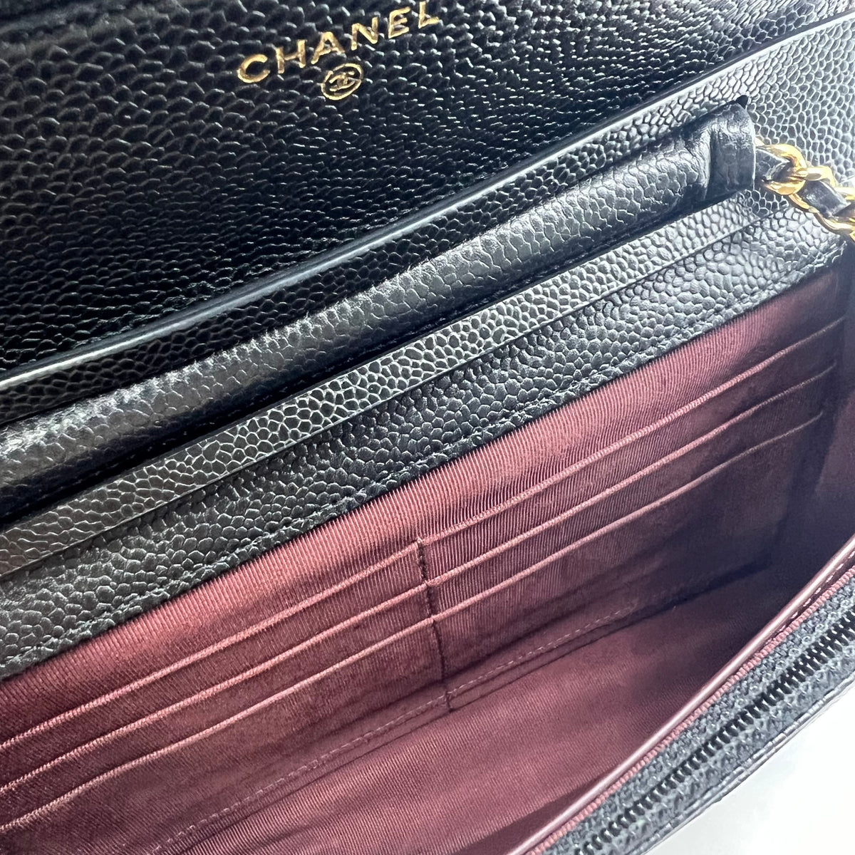 Caviar Quilted Wallet on Chain WOC Black