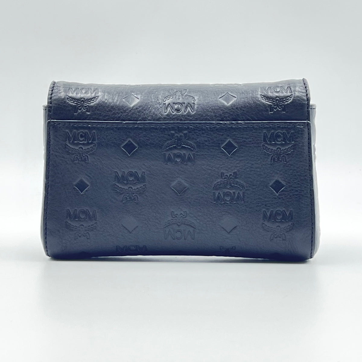 Embossed Visetos Wallet On Chain