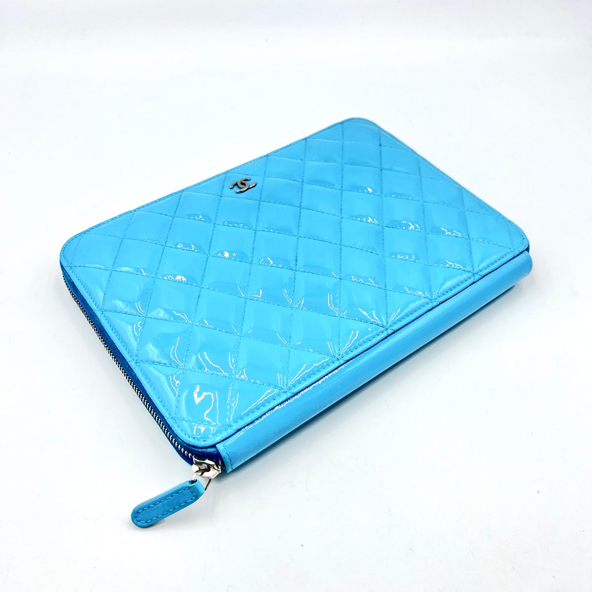 Travel Organizer Wallet Quilted Patent