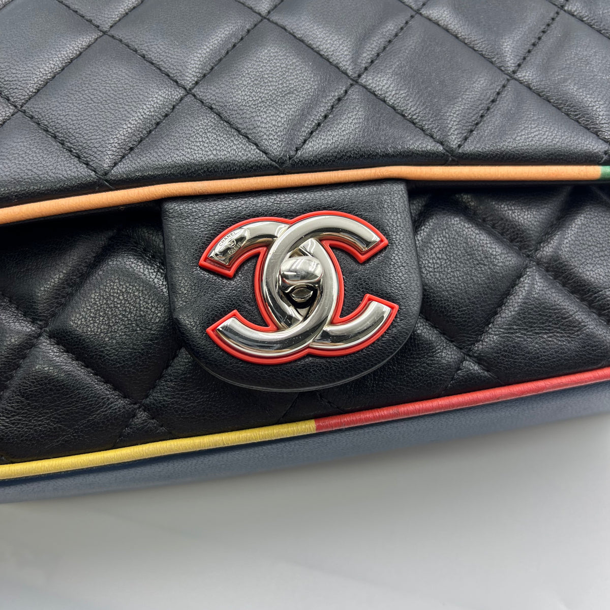 Medium Cuba Color Flap Bag