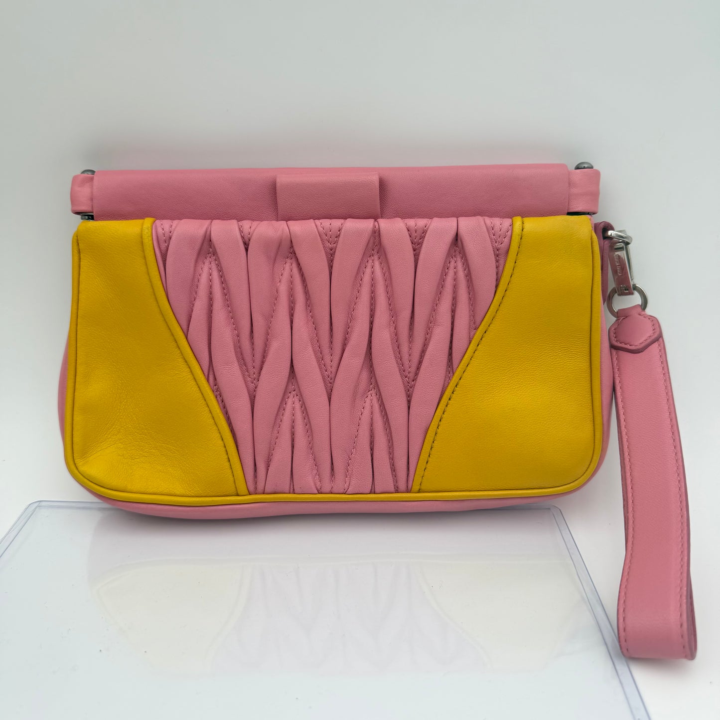 Matelassé leather clutch bag Pink