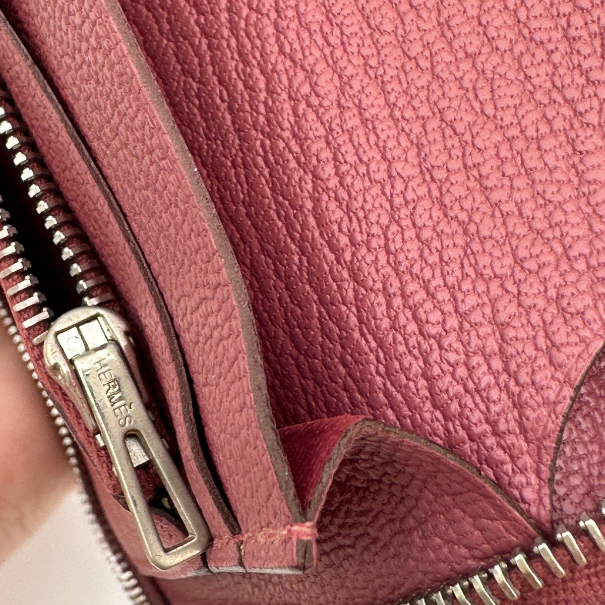 Hermès Evergrain Azap GM Combined Wallet Dusty Rose — view 4 of 9 Evergrain Azap GM Combined Wallet Dusty Rose, view 4 of 9