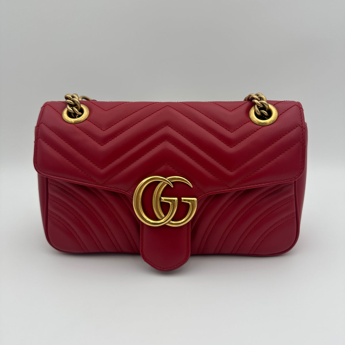 Calfskin Matelasse Small GG Marmont Shoulder Bag Hibiscus Red